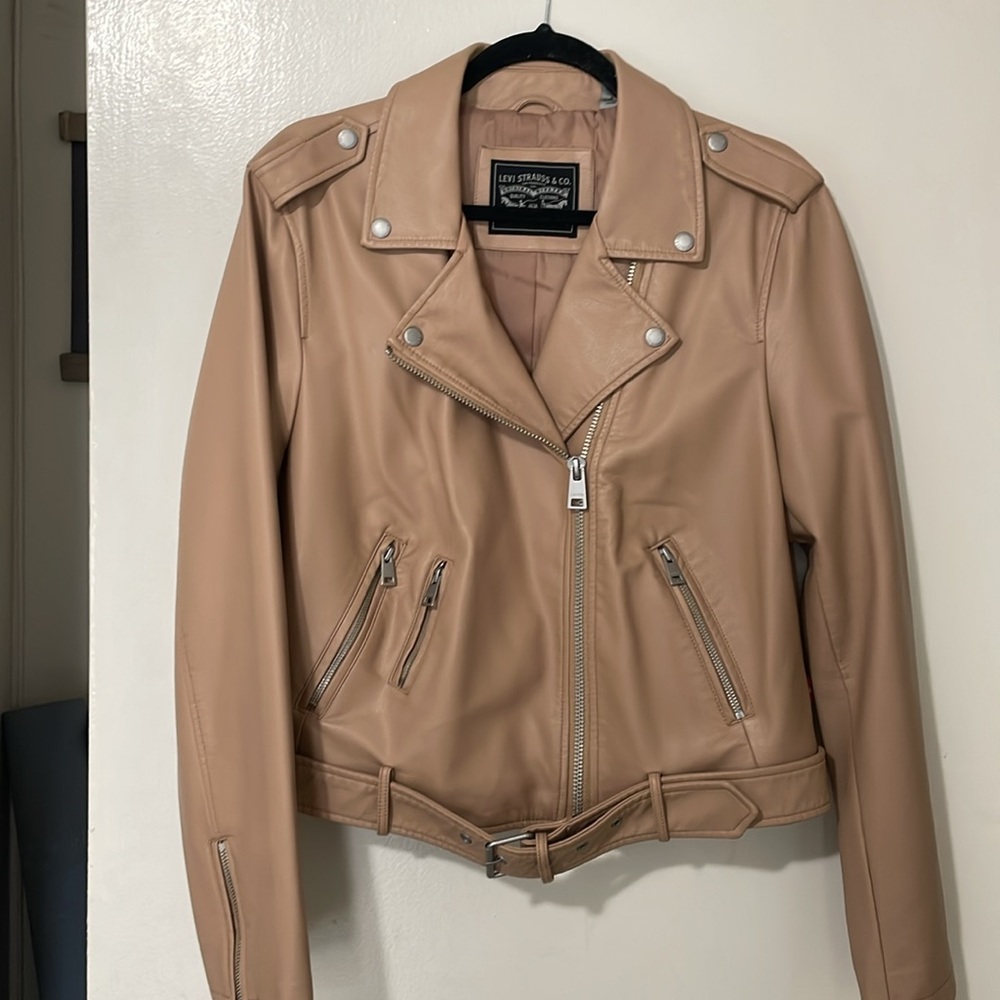 Levi’s Faux Leather Motorcycle Jacket 🍦 - Picture 4 of 7